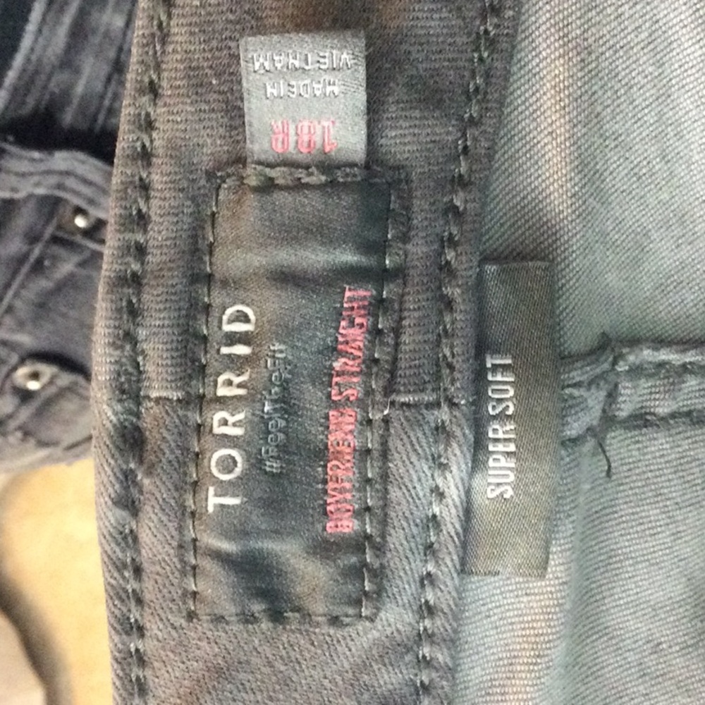 Boyfriend Ripped Jeans - Picture 3 of 3